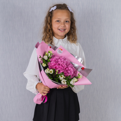 Школьный букет с гортензией и эустомой "Подружка" N 37962 Школьный букет с гортензией и эустомой "Подружка" N 37962