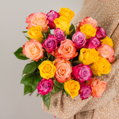 Букет из 25 эквадорских роз 40 см Яркий микс 7310 Букет из 25 эквадорских роз 40 см Яркий микс 7310