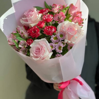 Букет "Барби" из кустовой и нежно-розовой Эквадорской розы 27790 Букет "Барби" из кустовой и нежно-розовой Эквадорской розы 27790