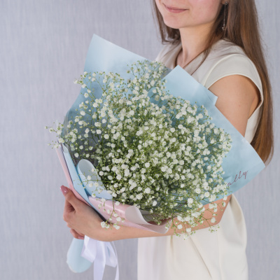 Небольшой букет из белых гипсофил 35807 Небольшой букет из белых гипсофил 35807